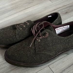 Dr. Martens x Harris Tweed olive wool blend (US 11) Limited Edition